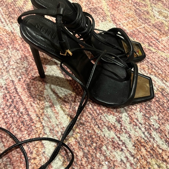 Schutz Vikki Leather Sandal - Picture 2 of 4